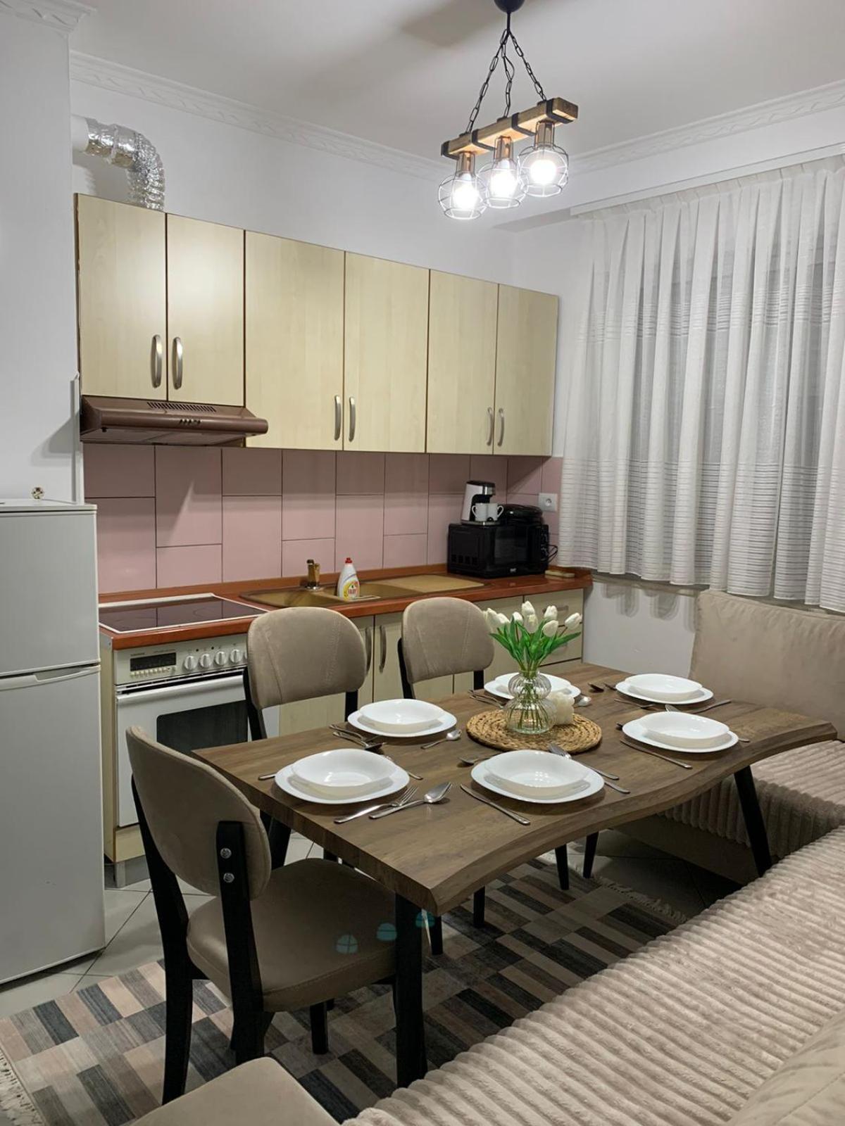 Ridi'S Comfort Apartment 2 Shkodër Esterno foto